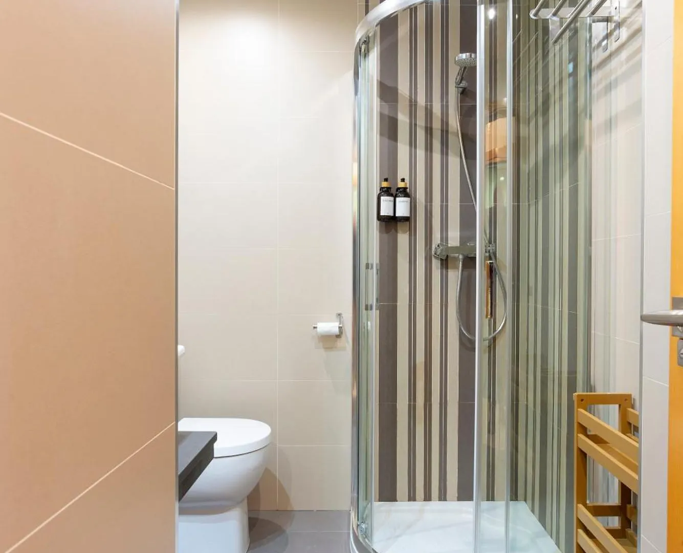 Apartment & Pool In Malaga City Center Spain