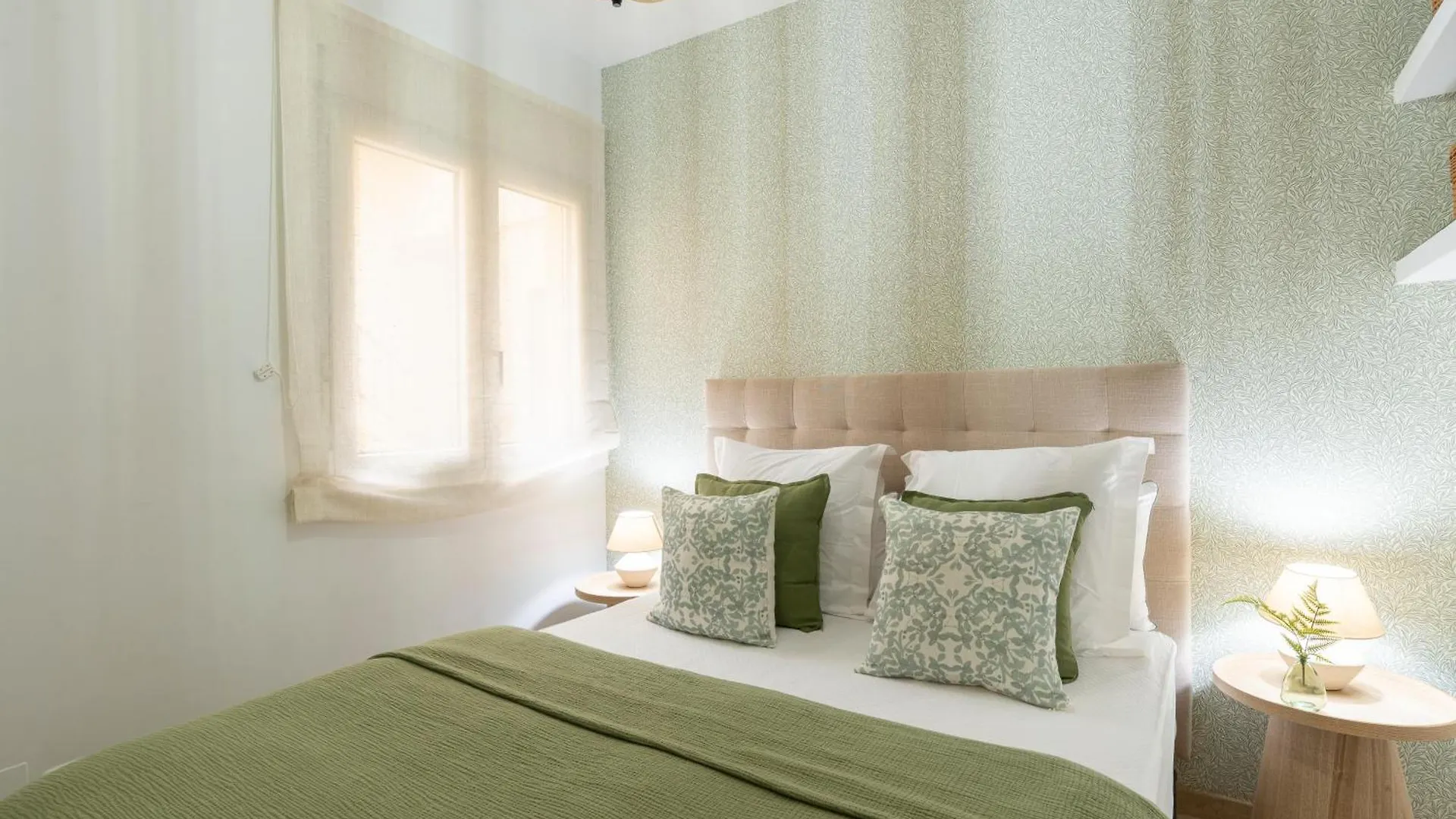 Apartment & Pool In Malaga City Center Spain