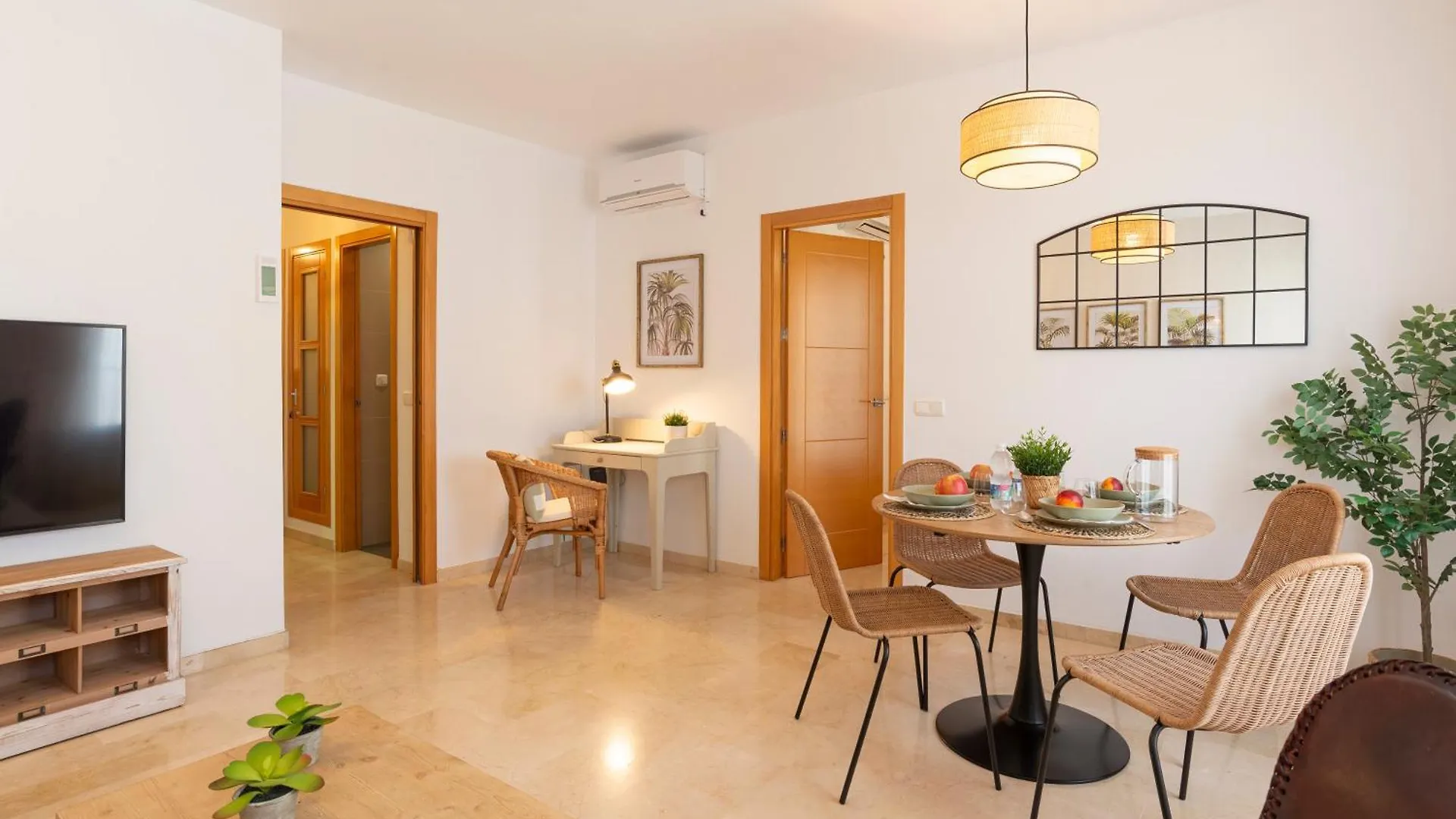 Apartment & Pool In Malaga City Center 0*,  Spanyolország